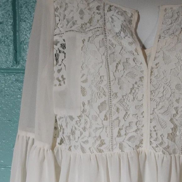 Ivory Lace Princess Blouse W Silky Cami Set - Picture 2 of 8